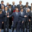 Prezydent Francji Francois Hollande przywitał w poniedziałek w Paryżu szefów 195 państw świata
