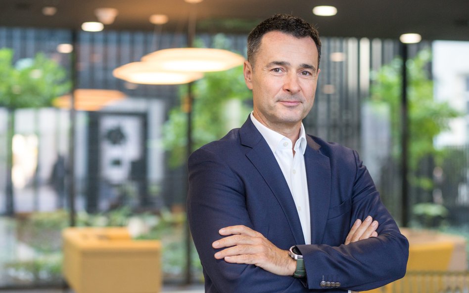 Develia, której prezesem jest Andrzej Oślizło, uzyskuje coraz większą sprzedaż mieszkań i wycenę na 