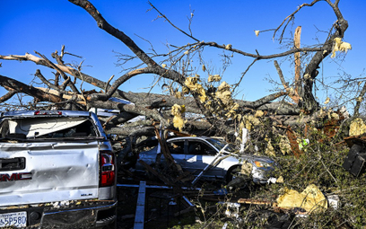 Tornado w USA: miejscowości zrównane z ziemią