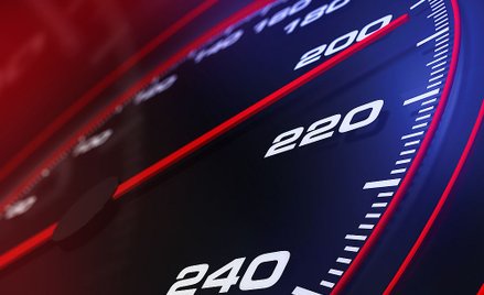 Policja: nadmierna prędkość wciąż zabija na drogach