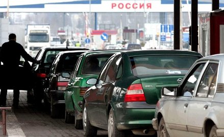 Na razie granicę z obwodem kaliningradzkim przekraczają głównie drobni handlarze. ?Ostatnio najczęśc