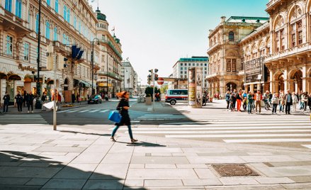 Najlepsze miasto do życia na świecie wraca na szczyt rankingu. Warszawa spada