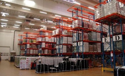 Łódzki magazyn bierze Hines Global