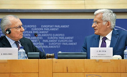 Jacques Delors były przewodniczący Komisji Europejskiej i Jerzy Buzek szef Parlamentu Europejskiego