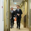 Premier Holandii Mark Rutte (P) i minister zdrowia Holandii Hugo de Jonge (L)