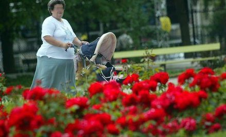 Niania nie musi płacić co miesiąc zaliczek na PIT