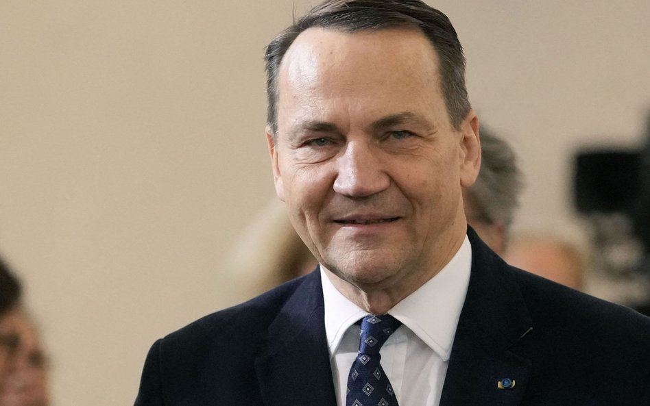 Minister spraw zagranicznych Radosław Sikorski ogłosił decyzję ws. Rosji w związku z doniesieniami o