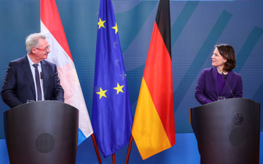 Ministrowie spraw zagranicznych Luksemburga i Niemiec - Jean Asselborn i Annalena Baerbock