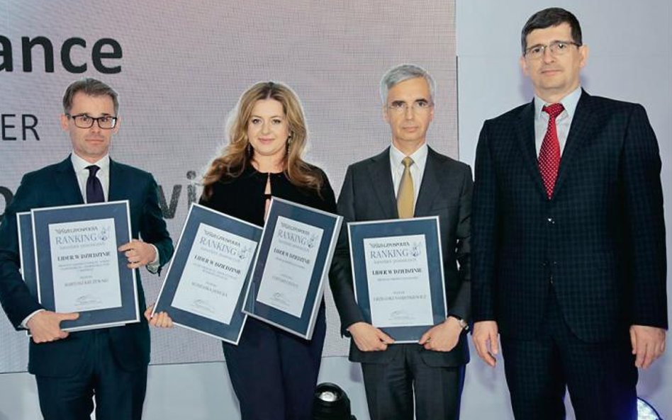 Od lewej: Bartosz Krużewski, Agnieszka Janicka i Grzegorz Namiotkiewicz z Clifford Chance. Kancelari