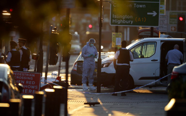 Londyn: Samochód wjechał w muzułmanów wychodzących z meczetu