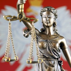 Ostatnie decyzje prezydenta Karola Nawrockiego pokazują, że na jakikolwiek kompromis w sprawie sądów