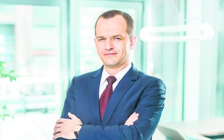 Prezes Lokum Deweloper Bartosz Kuźniar zarobił 3,28 mln zł, o 52 proc. więcej niż rok wcześniej.