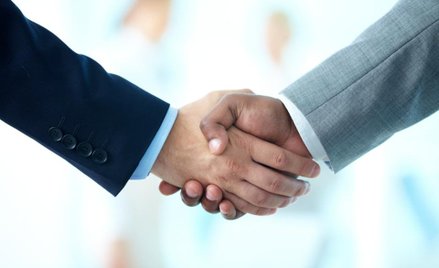 Co warto sprawdzić przed podpisaniem umowy z nowym kontrahentem?