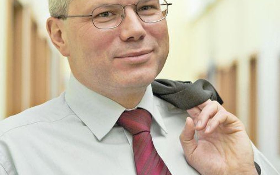 Jacek Piotrowski, prezes Karena, zapewnia, że prowadzona od roku restrukturyzacja zaczyna przynosić 