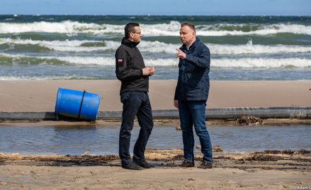 Sondaż: Rośnie zaufanie do Dudy i Morawieckiego