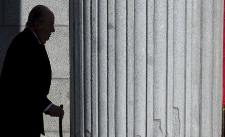 Król-emeryt Juan Carlos emigruje z Hiszpanii. W tle oskarżenia o korupcję