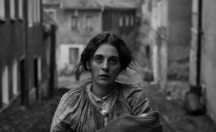 Kadr z filmu "Dziewczyna z igłą" Magnusa von Horna