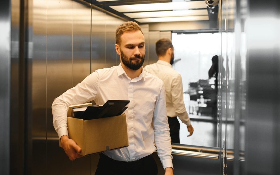 Ponad 28 proc. programistów stwierdziło, że AI jest w stanie przejąć całą funkcję marketingową firm.