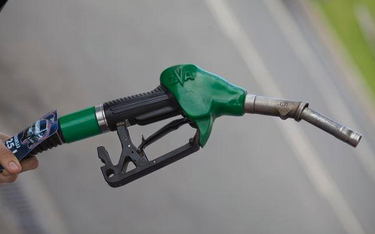 Rynek paliw – spada sprzedaż diesla i benzyny, winowajcą jest szara strefa