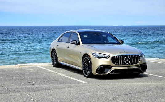 Mercedes-AMG S63 E Performance