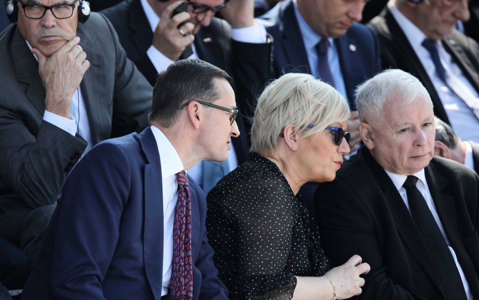 Premier Mateusz Morawiecki, prezes TK Julia Przyłębska i prezes PiS Jarosław Kaczyński