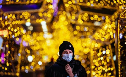 Koronawirus. WHO o świętach: Pod gołym niebem lub w masce