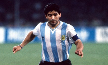 Maradona odwiedził centrum prasowe mundialu w Meksyku, ale nie obdarzył nas najmniejszym uśmiechem. 