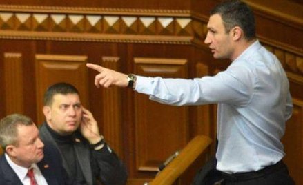 Polityczny dylemat Witalija Kliczki