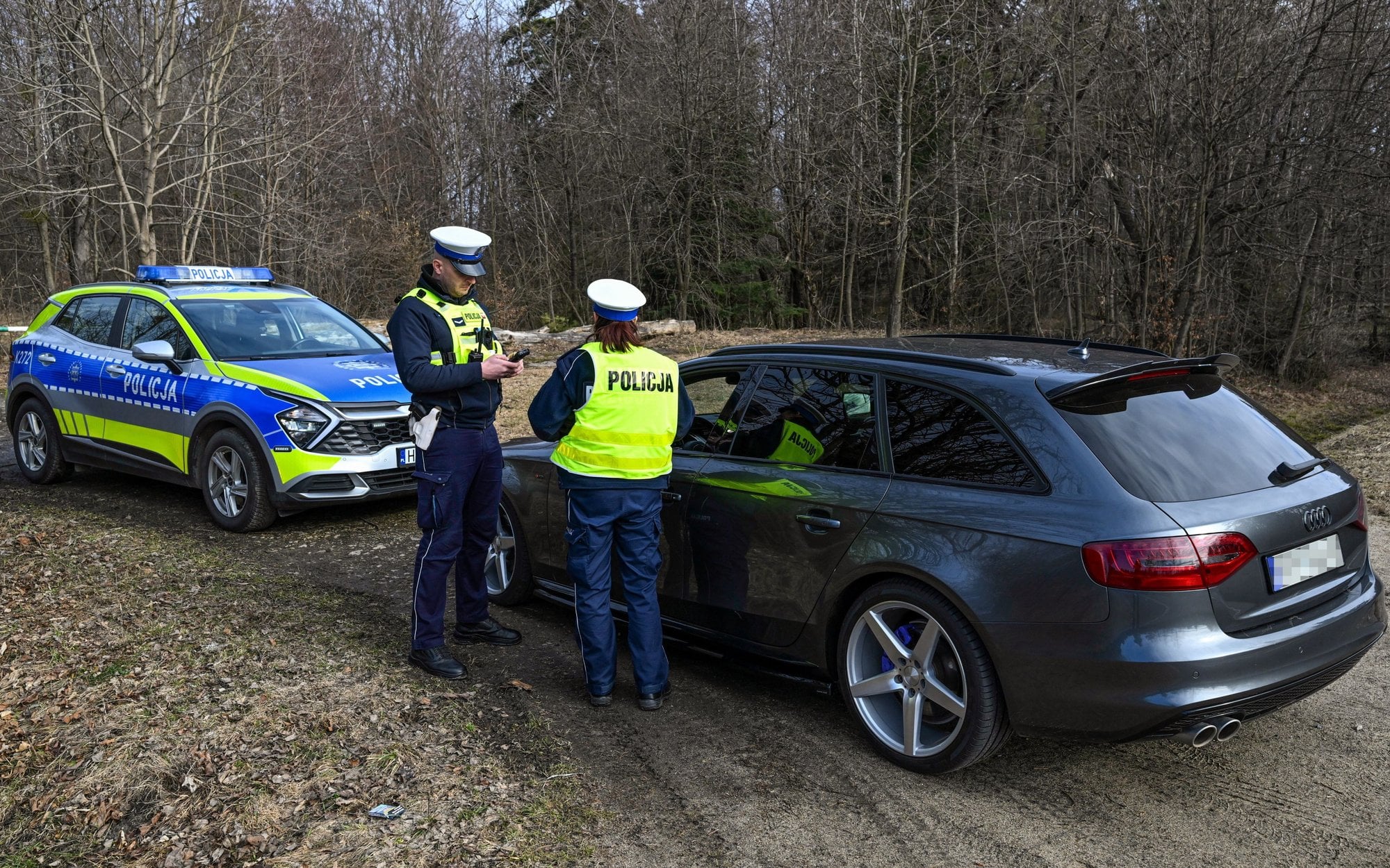 Zajeżdżanie drogi, spychanie z pasa, pyskówki, bójki. Kierowcy mają tego dość