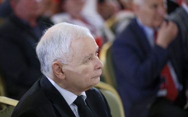 Kaczyński: Unijne traktaty przestają obowiązywać, traktuje się je luźno