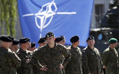 Sondaż: Zdecydowana większość Polaków popiera bazę USA w Polsce