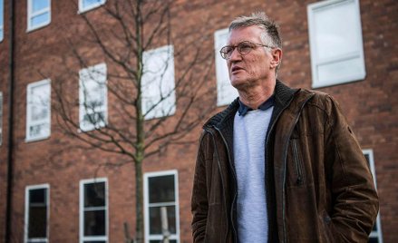 Anders Tegnell (Szwed, rocznik 1956, którego zawodowo ukształtowało doświadczenie z epidemią eboli w
