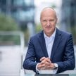 Nasz bank zdejmuje ciasny krawat, ale nadal jest i będzie w garniturze