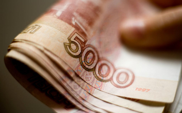 Na giełdzie kurs dolara amerykańskiego przekroczył 80 rubli