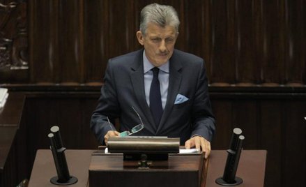 Na pytania posłów opozycji odpowiadał sprawozdawca projektu Stanisław Piotrowicz (PiS)