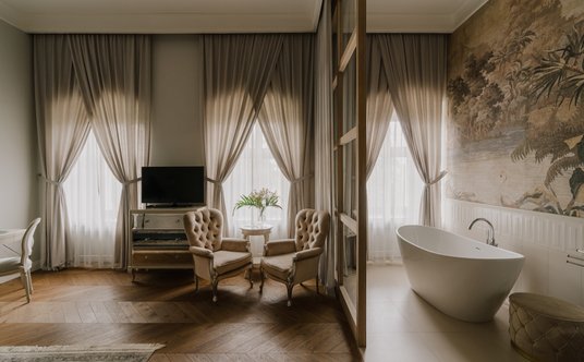 Wnętrza jednego z pokoi w pałacu.