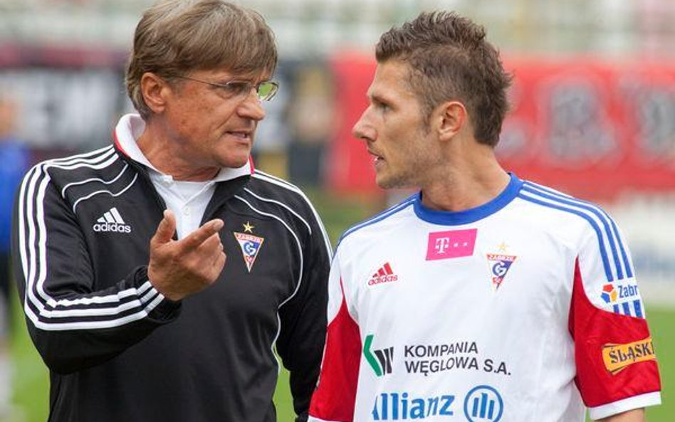 Trener Górnika Zabrze i selekcjoner reprezentacji Adam Nawałka i piłkarz tego klubu Łukasz Madej