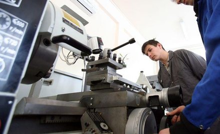 Leasing operacyjny: Korzystający wpisze w księdze wydatki na wykup maszyny