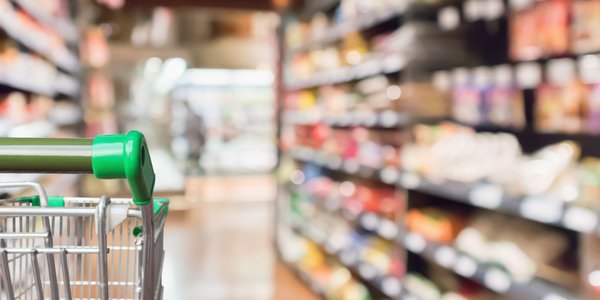 Sklepy muszą walczyć na ceny, zwłaszcza z powodu wojny Lidla z Biedronką