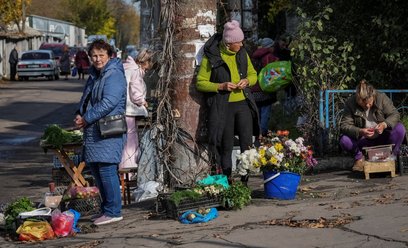 Mieszkańcy Chersonia wychodzą na ulice drugiego dnia rozejmu