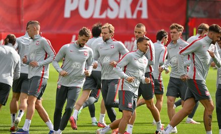 Piłkarze reprezentacji Polski podczas treningu kadry w Warszawie, 23 bm. Polacy przygotowują się do 