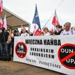 Uroczystość odsłonięcia Pomnika „Rzeź Wołyńska” we wsi Domostawa. Budzący kontrowersje pomnik stanął