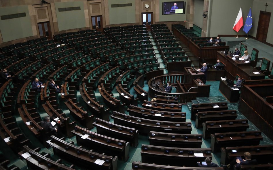 Sondaż: jakiej koalicji rządowej chcą Polacy