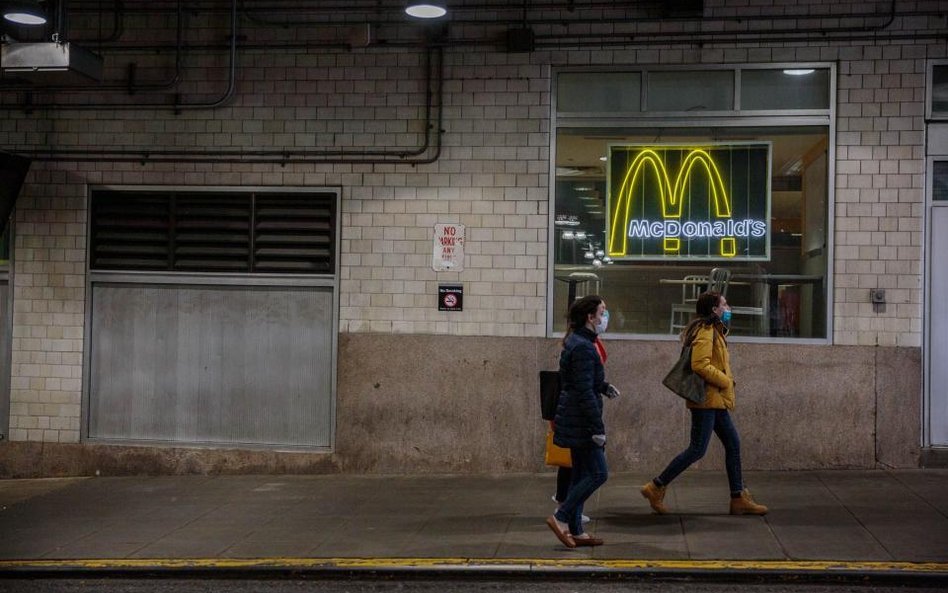 Pandemia: McDonald's wstrzymuje otwieranie restauracji w USA