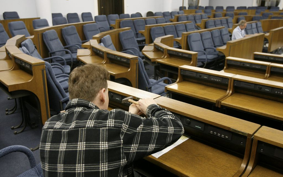 PiS chce przeliczenia głosów w sześciu okręgach