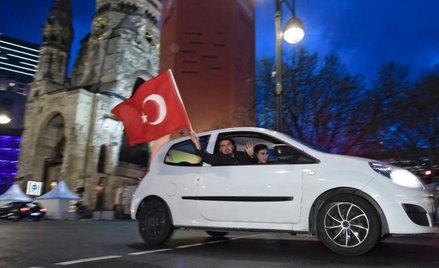 Radość Turków w Berlinie z wyników referendum była wielka jak w całych Niemczech.