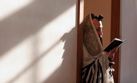 Jak i kiedy mogą świętować pracujący wyznawcy różnych religii w Polsce