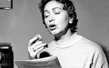 Marta Mirska to pierwsza wielka powojenna gwiazda piosenki. Zdjęcie z 1959 roku