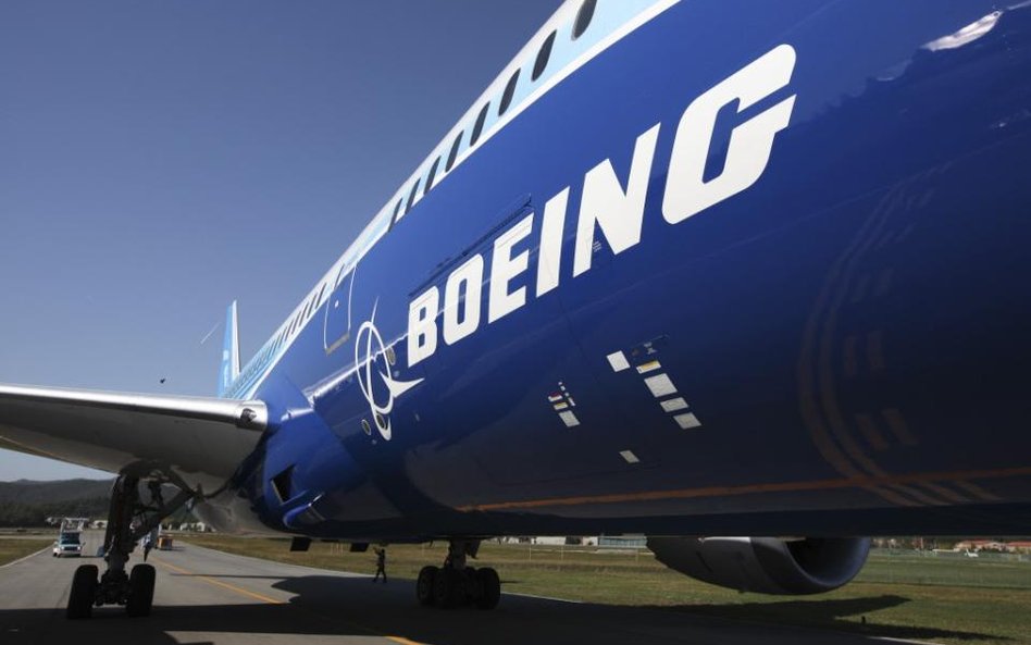 Boeing tnie świadczenia pracownicze