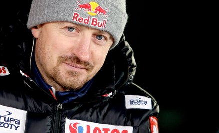 Adam Małysz jest w Polskim Związku Narciarskim dyrektorem koordynatorem do spraw skoków i kombinacji